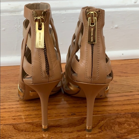 Michael Kors Collection Caged Peep Toe Pumps Sz 37 - Picture 2 of 9